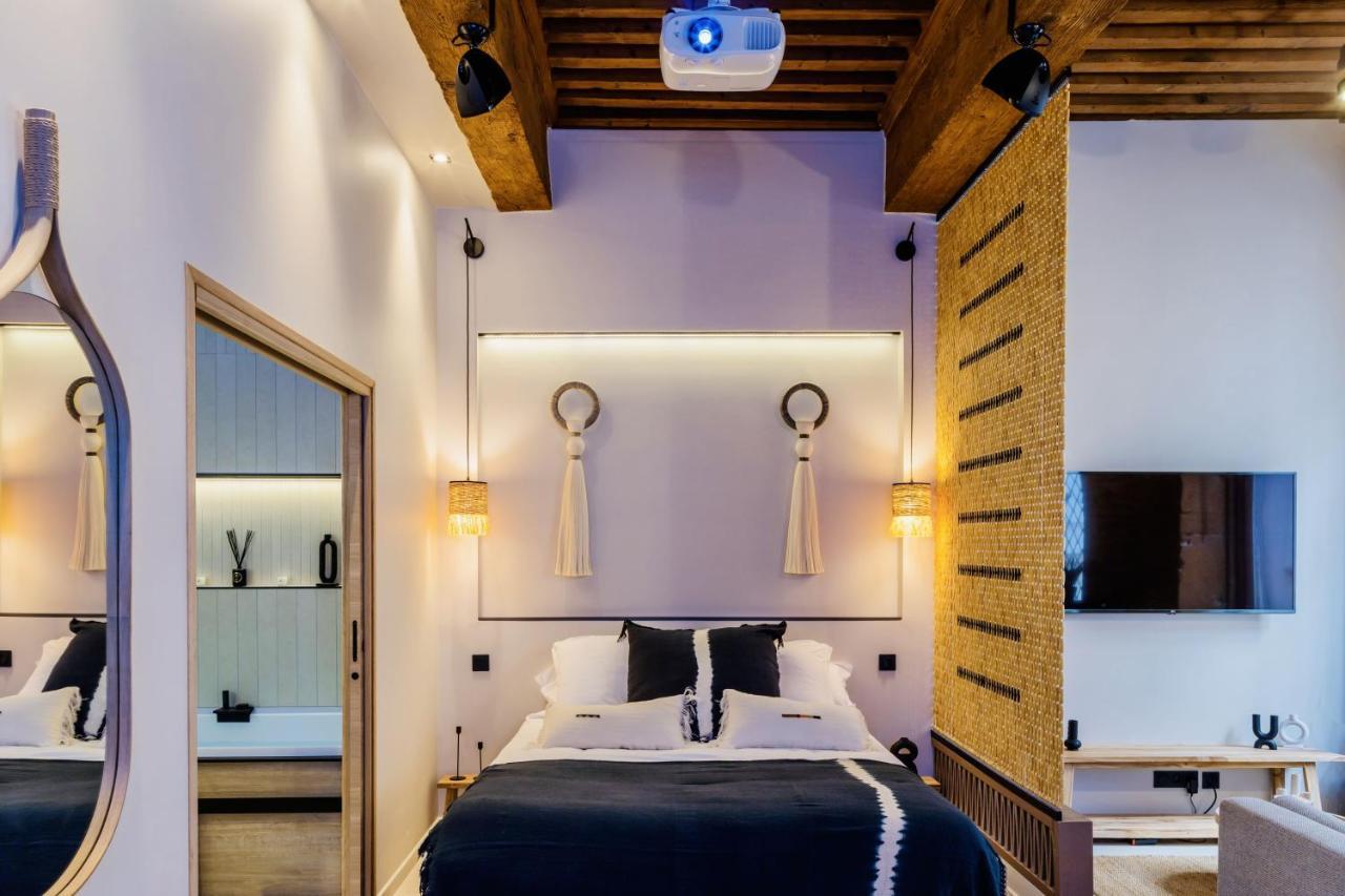 Host Inn Le Lumiere Spa & Cinema Lyon Exterior photo